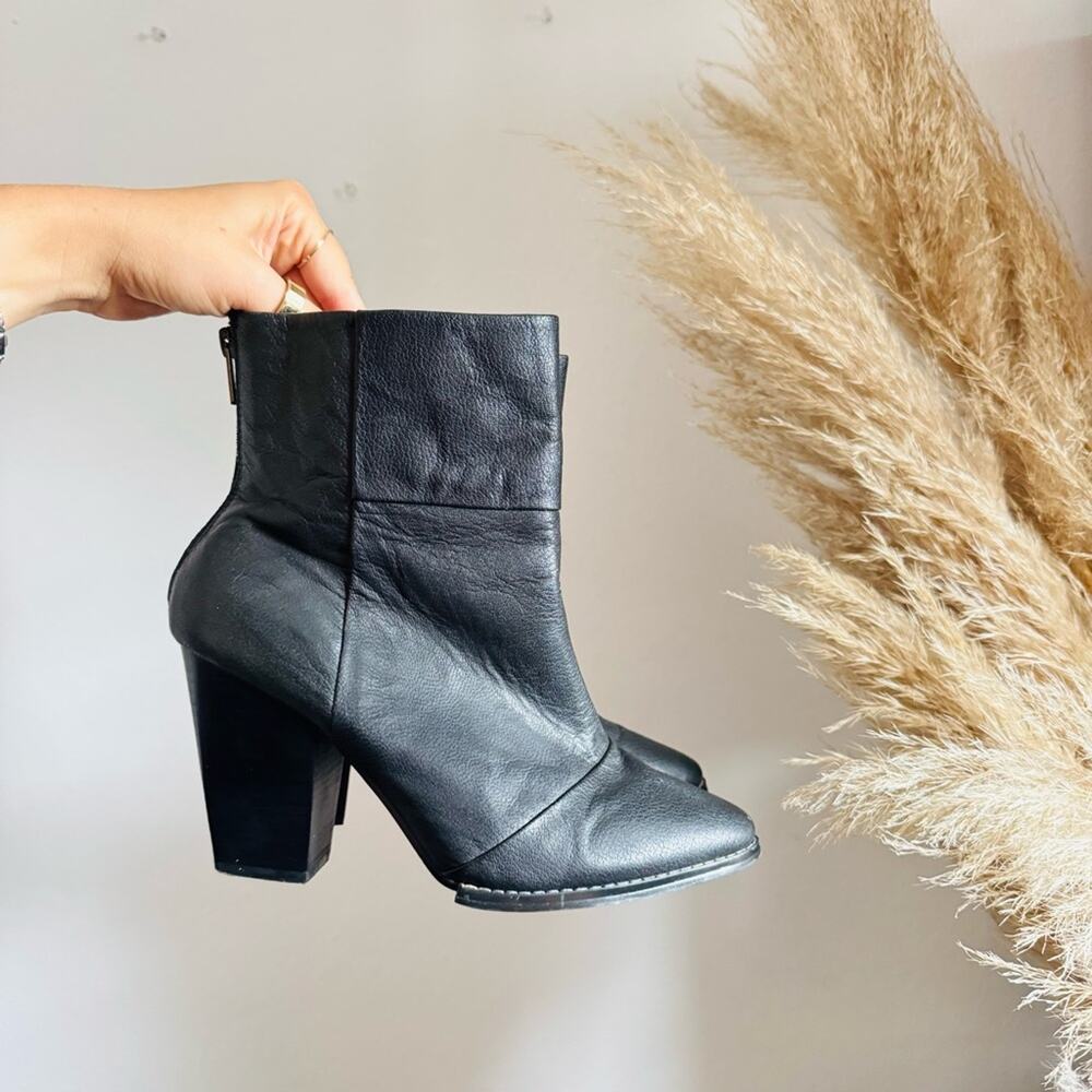 KELSI DAGGER ANTHROPOLOGIE Black Leather Chunky Heel $195 Ankle Short Boots 8.5